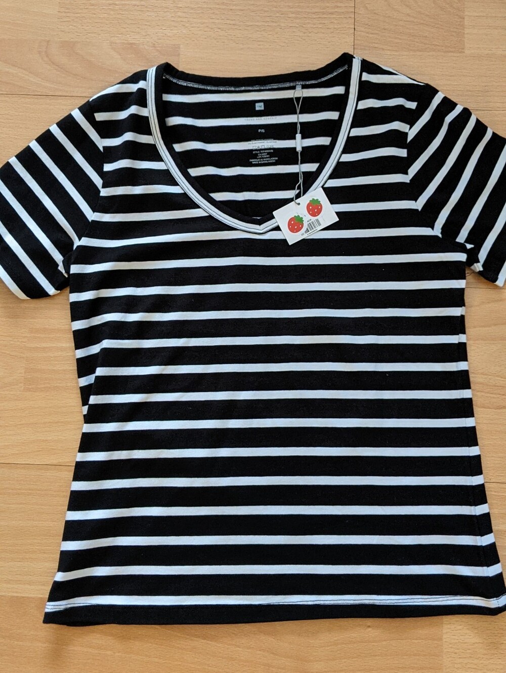 Sale 3 Items For 20 $ Black & White Striped Short Sleeve Tee